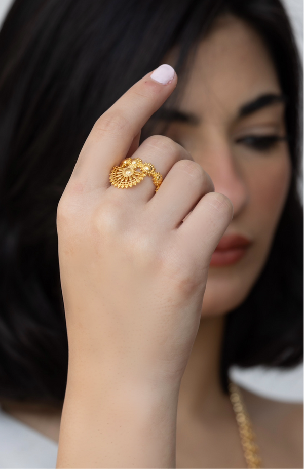 Hanging gold ring